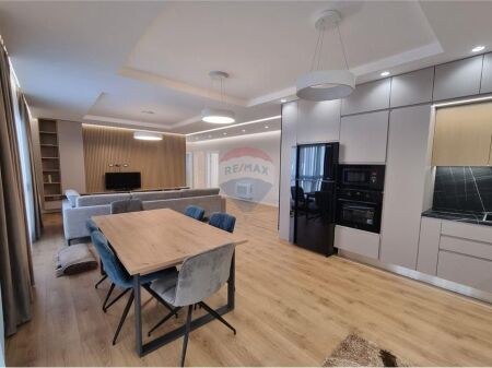 APARTMENT 3+1+3+ 2 PARKING SPACES FOR RENT!