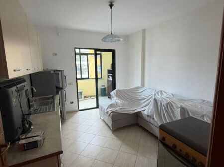 SHITET APARTAMENT 1+1,TREGU FRUTA PERIME,  DURRES