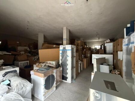 Magazine Me Qera Tek 21 Dhjetori ( ID BM296) Tirane