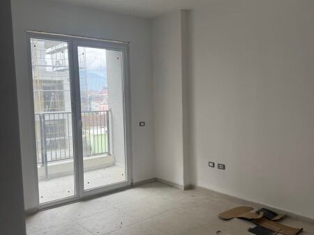 Apartament 1+1 në Shitje – Univers City,