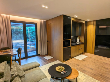 Apartament Luksoz në Shitje – Pranë Shkollës Tregtare, Vlorë