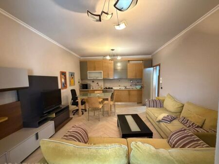 Shitet apartament 1+1 prane Pazarit te Ri! 179,000 €