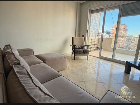 Appartamento 2+1+2+ Balcone in affitto