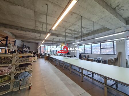 Affittasi magazzino nella zona di Kombinat, Tirana (ID 4281304)