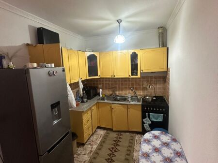 Shitet shtëpi private 1-katëshe 2+1, pranë Spitalit në Durrës