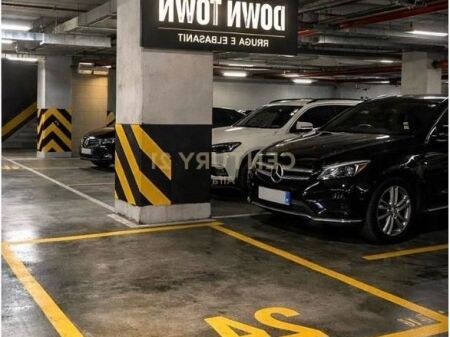 Shitet post parkimi ne katin -2 tek Downtown, Rruga e Elbasanit