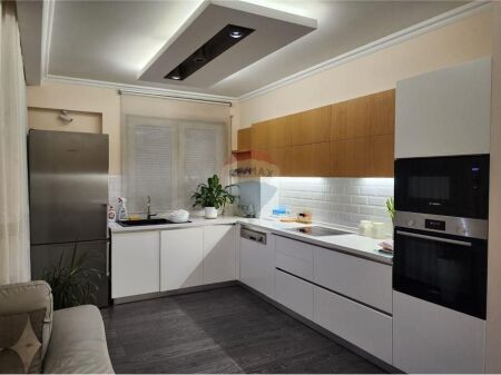 For Rent Apartment 2+1+2 + parking space for rent on Artan Lenja street, near the Construction Engineering!