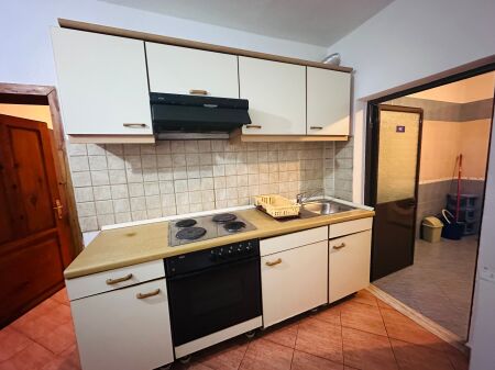 Jepet Me Qera Apartament 1+1