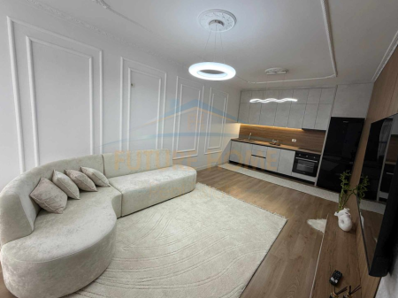 Vendesi in vendita, Appartamento 2+1+2 Unaza e Re, Tirana