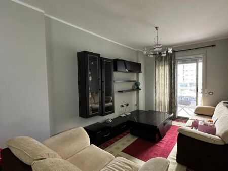 Apartament 2+1 per Qira prane Marinaj Hotel, Unaza e Re!