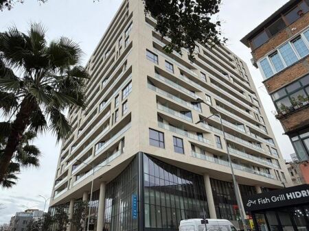 1+1 PER QIRA NE RRUGEN MINE PEZA!