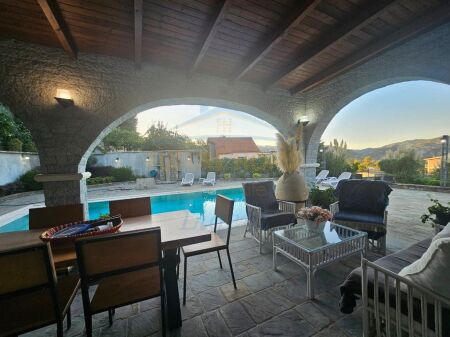 Qera, Vile 3- Kateshe, Pezë Helmes, Tirane.