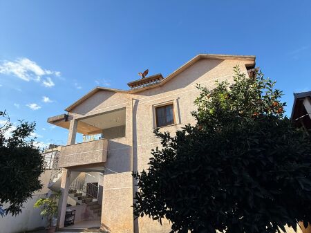 Two-storey villa for rent