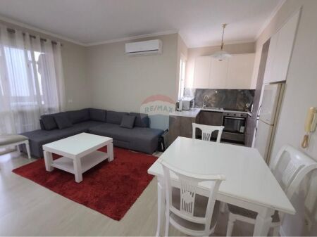 Jepet Apartament 1+1 me Qira te Stadiumi Dinamo.