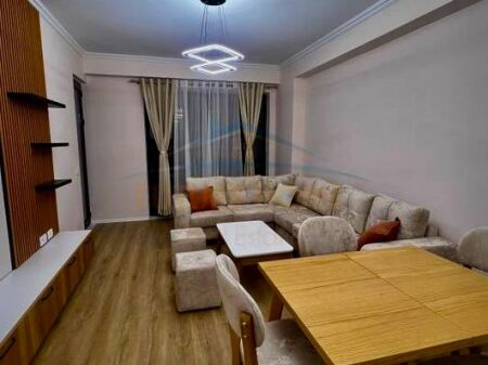 Affitto, Appartamento 2+1+Posto Auto, Nuovo Anello, Tirana