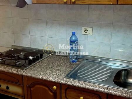 Qera | Shtëpi private 1 + 1 | Ish Parku i Autobuzave | 450 €/muaj