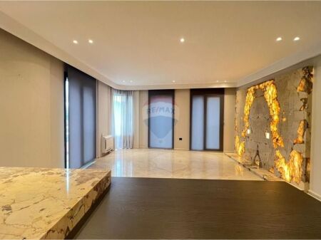 Luxurious 3+1+2 apartment near the American Embassy.