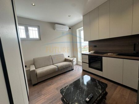 Qera, Garsoniere, Sheshi Willson, Tiranë