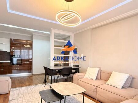 AFFITTASI APPARTAMENTO 2+1+2 BALCONI "ASTIR" 650 EURO