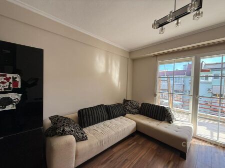 AFFITTASI APPARTAMENTO 1+1 AL SOPRAPPASSO DEL COMUNE DI PARIGI