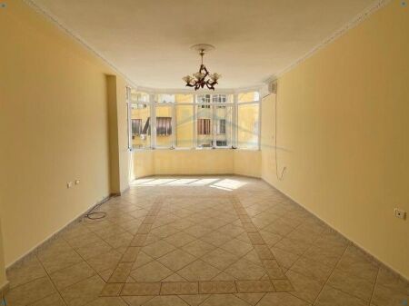 In vendita, Appartamento 2+1+2, Komuna e Parisit, Tirane