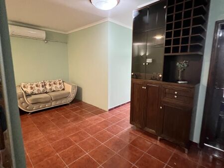 Komuna e Parisit, Apartament 3+1+2 Per Qira