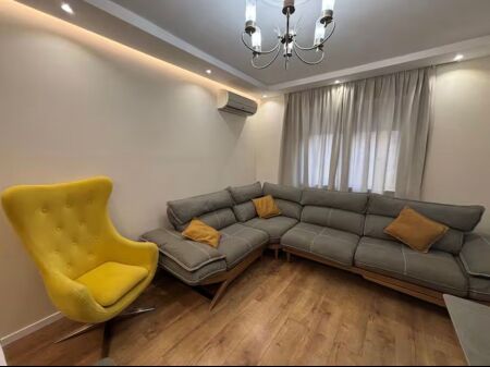 2+1,arredato presso hotel mondiali,21 dicembre,750 euro,e per airbnb