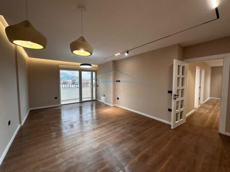 For sale, Apartment 2+1+2, Commune of Paris, PRM63856.