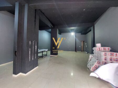 AFFITTASI NEGOZIO 86 M2 A YZBERISHT 60.000 LEKE