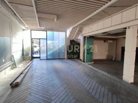 Locale Commerciale in Affitto – presso l'ex Stazione Ferroviaria, sul Piccolo Anello, Tirana