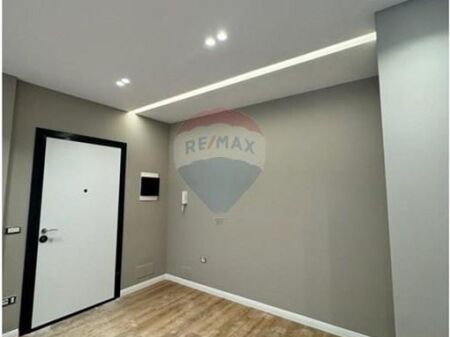 Shitet Apartament 2+1+2 te Rruga e Elbasanit