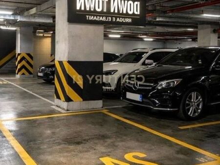 Shitet post parkimi ne katin -2 tek Downtown, Rruga e Elbasanit!