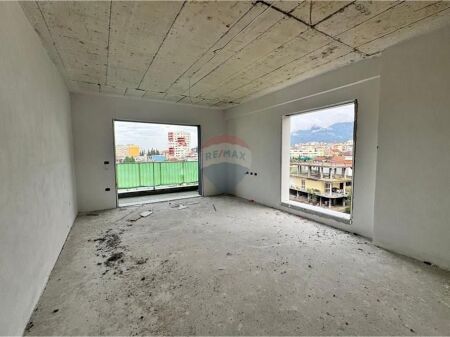 Apartment 3+1+2 for sale in Porcelan