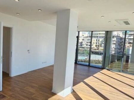 Apartament 2+1+2 post parkimi per qera tek Lake View