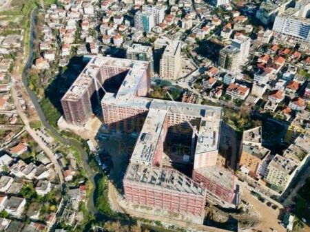 Shitet, Apartament Dublex 4+1+4+Depo, River Side Residence, Tiranë