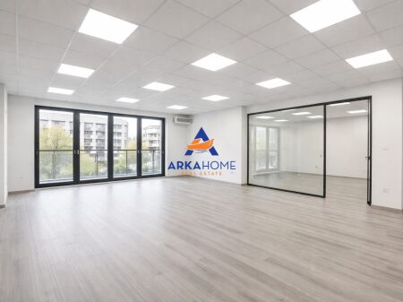 JEPET ME QERA AMBJENT BIZNESI 115M2 "BULEVARDI BAJRAM CURRI" 1000 EURO