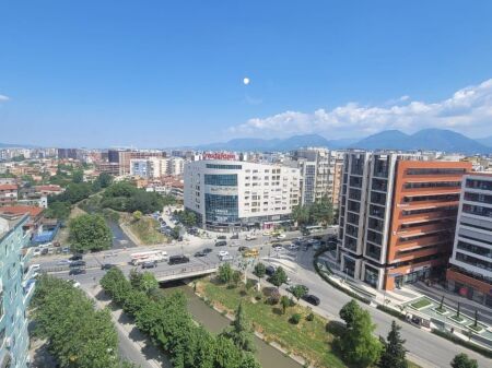 Shitet apartament 2+1 + garsoniere