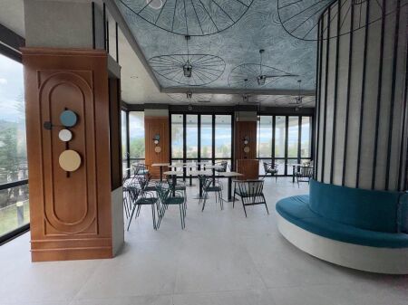 BAR-RESORANT PER QIRA NE RADHIME,PAMJE E HAPUR NE DET! 2,000 € /Muaj