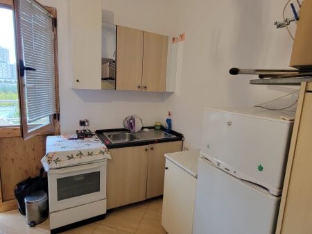 Monolocale in affitto in Via Besa