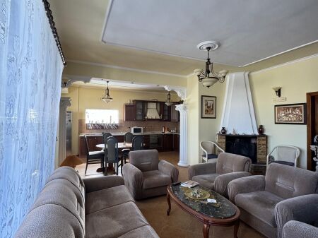 🏡 Dhome me qira – Kati i 2-të i një vile në Selitë të Vogël !