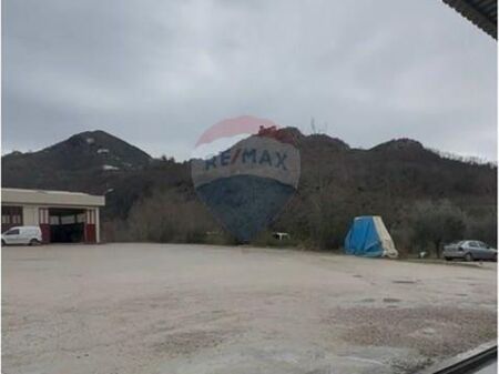 Shop Warehouse for rent, Mullet