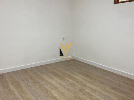 JEPET GARSONIERE ME QIRA TE MYSLYM SHYRI 37.000 LEKE