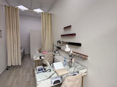 DYQAN ME QERA 19 M2 21 DHJETORI 450 EURO