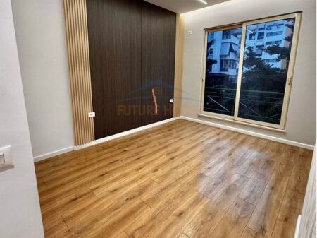 VENDESI APPARTAMENTO 2_1 ASTIR, VICINO VILA L