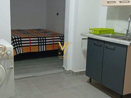 ENTRANCE 1+1+YARD FOR RENT IN ALI DEM 25,000 LEKE