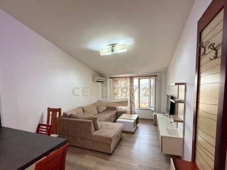 Jepet me qira apartament 1+1 Kodra e Diellit