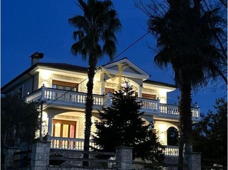 Vile ne shitje ne Rrugen Gjiri i Lalzit, Durrës - 4 dhoma dhe 2 banjo