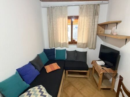 Jepet Me Qera Apartament 1+1+1 Ballkon