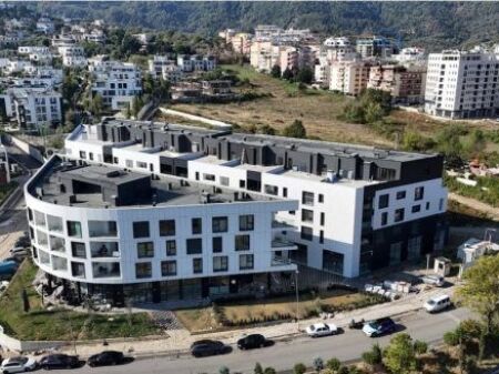 Liqeni i Thate - Med Invest