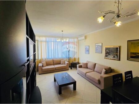 📍Appartamento 3+1+2 Comune di Parigi